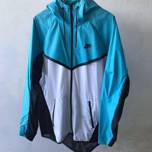 Nike windbreaker jacket
